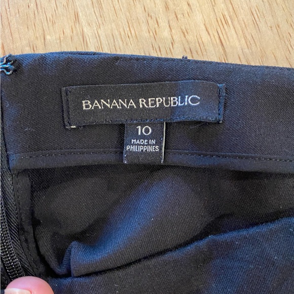 Banana Republic pencil skirt - Picture 2 of 4